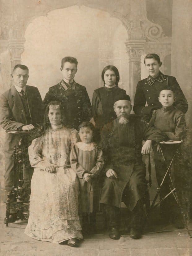 Ризаэтдин Фахретдинов в кругу семьи